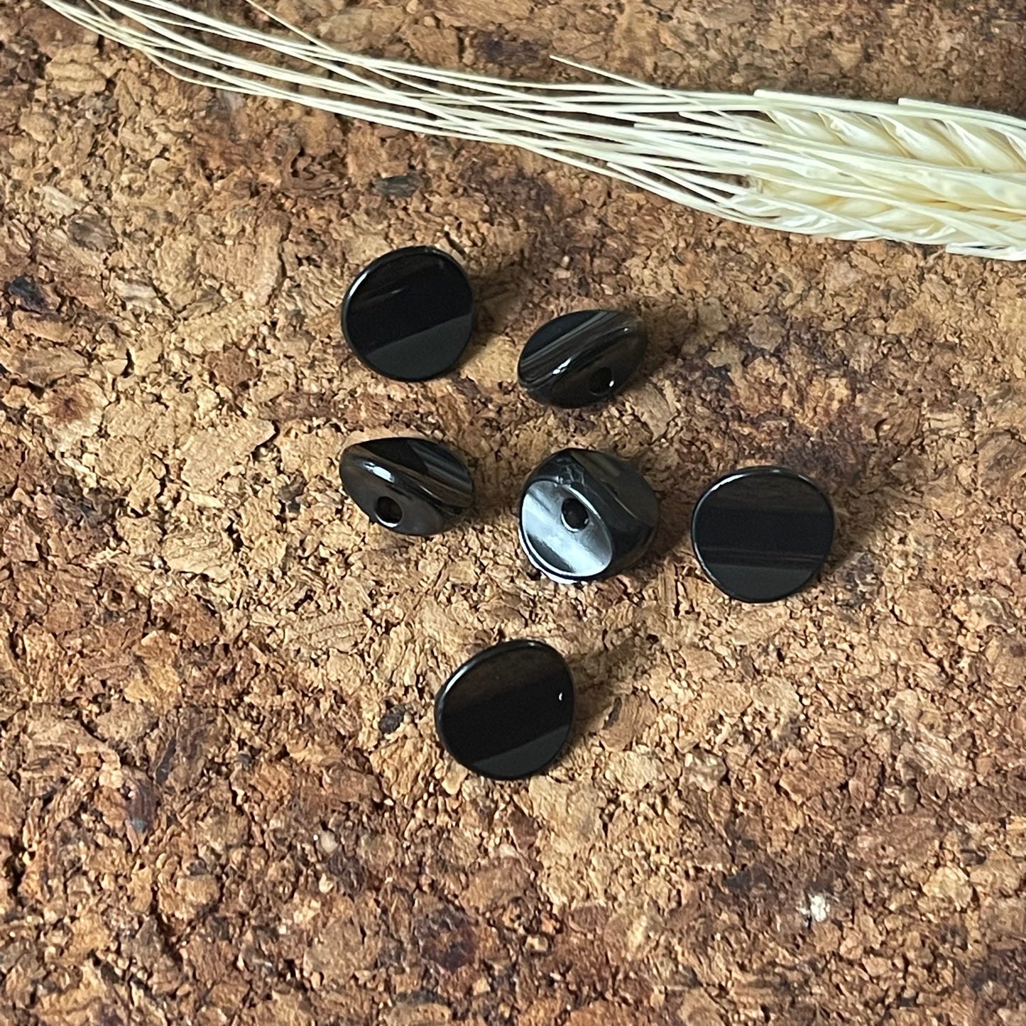 Bouton rond courbé noir 12mm