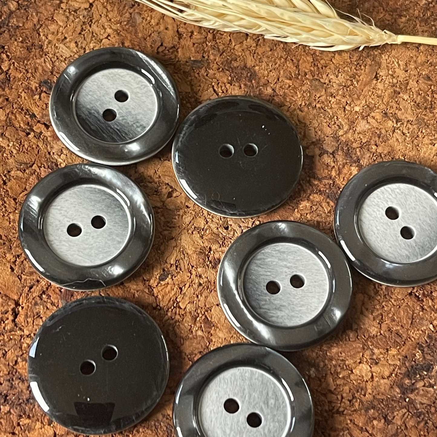 Bouton rond effet nacré gris 27mm