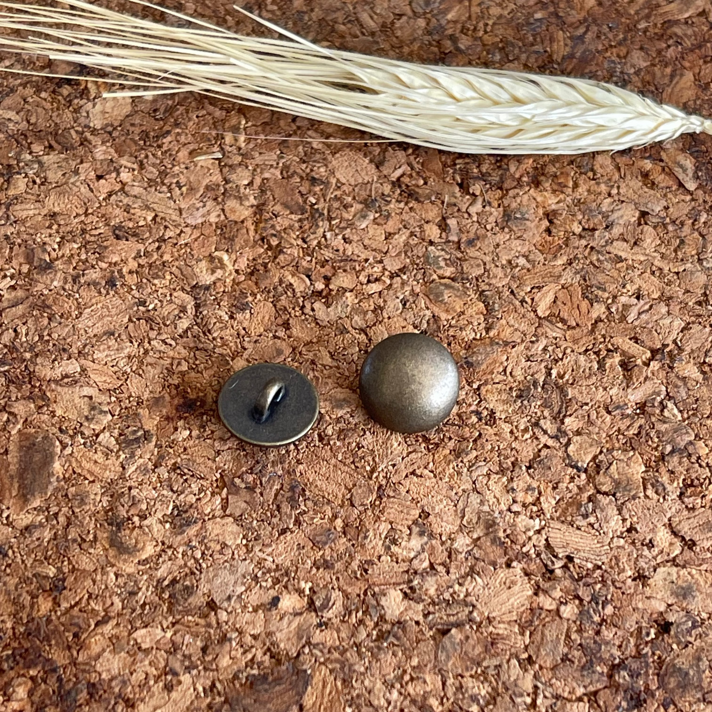 Bouton métal laiton vieilli bombé 12mm
