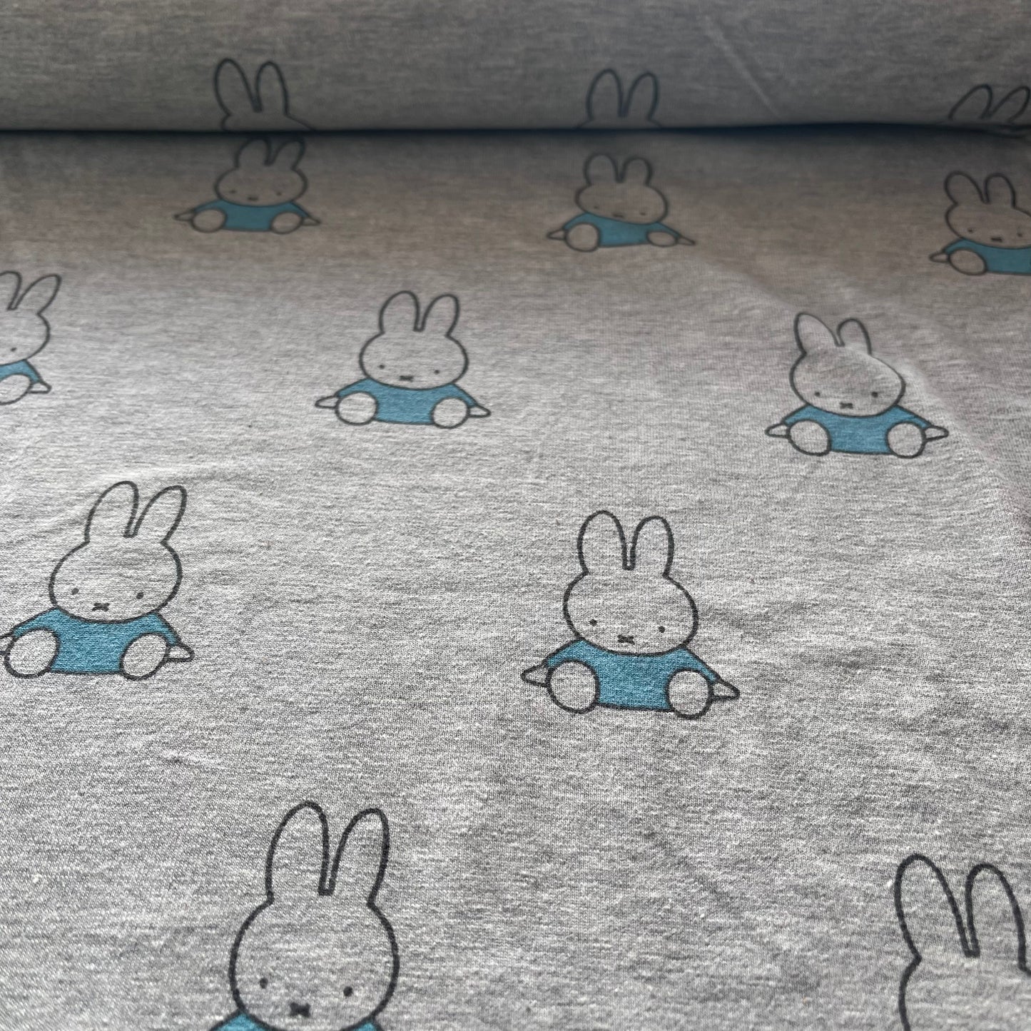 Jersey gris lapin Miffy bleu