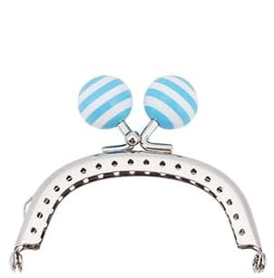 Fermoir bleu et blanc