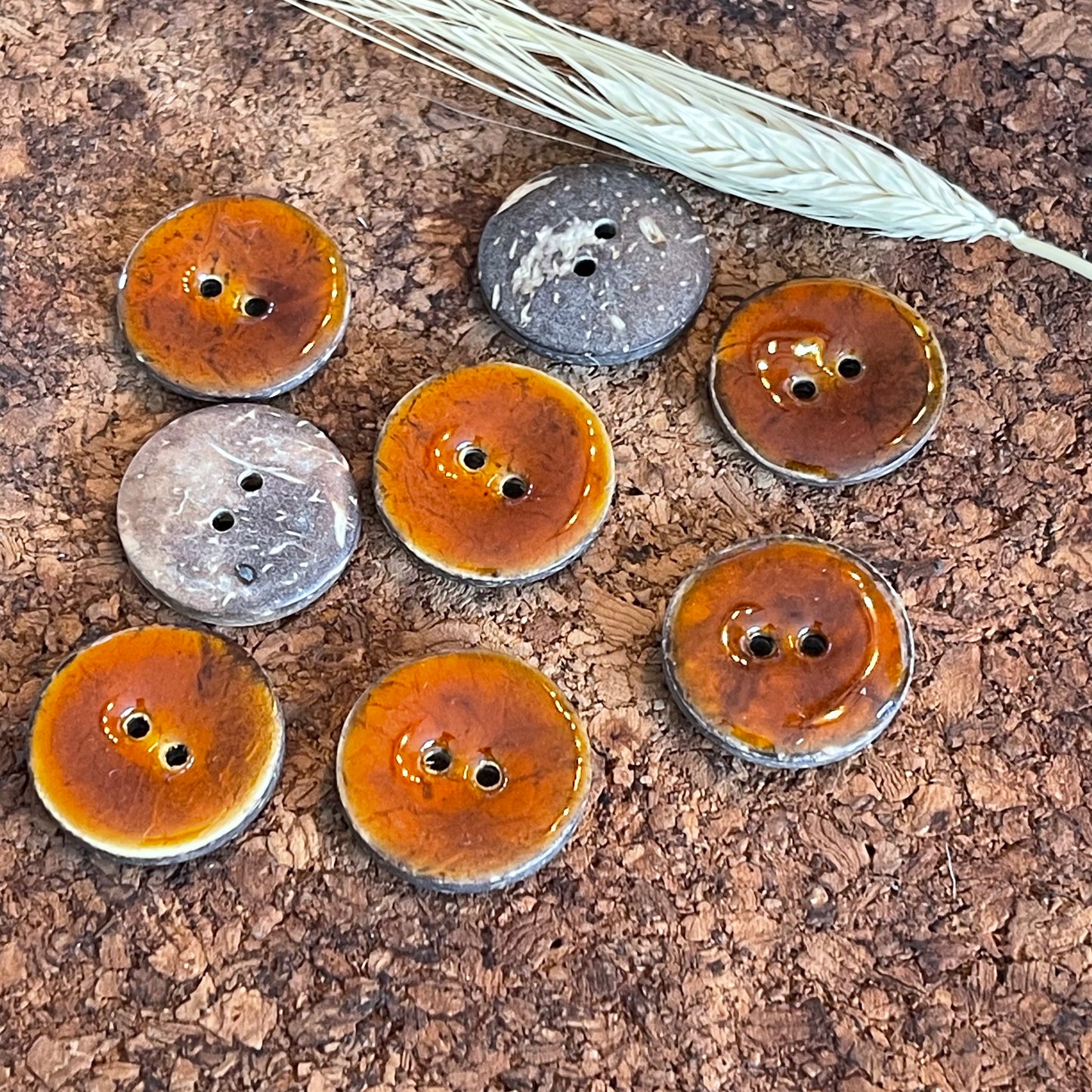 Bouton rond bois laqué caramel 25mm