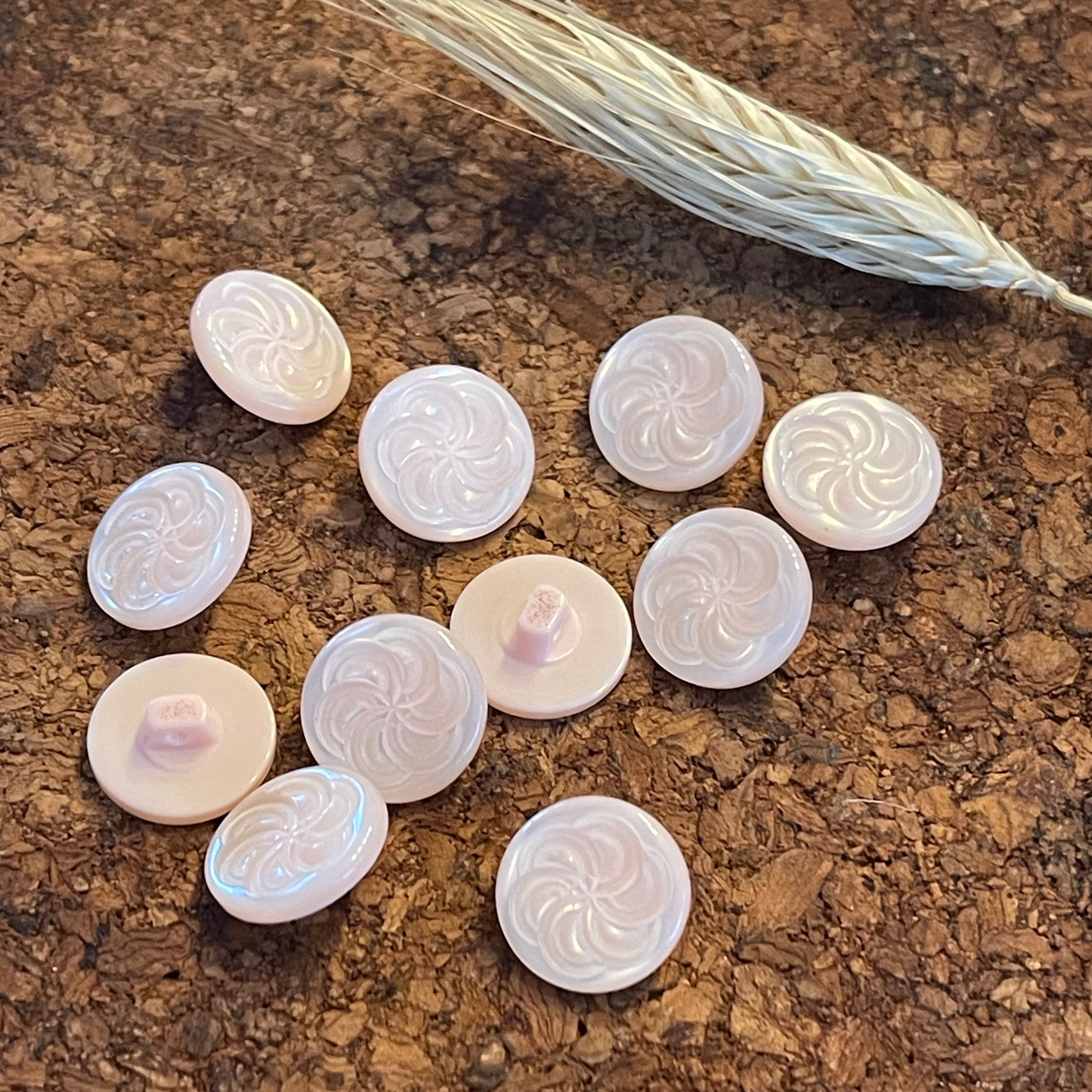 Bouton rond spirales rose clair 15mm