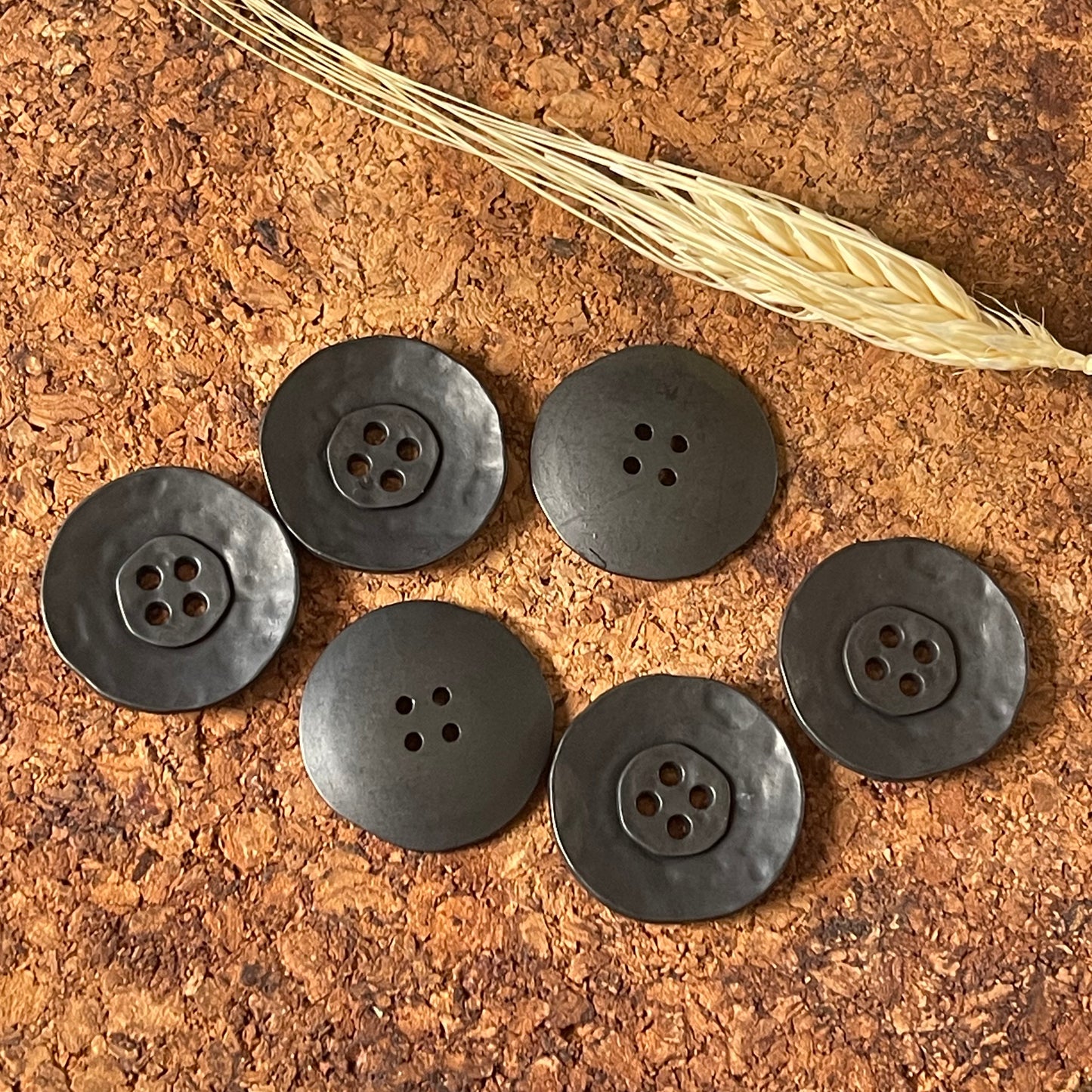 Bouton rond métal noir 27mm