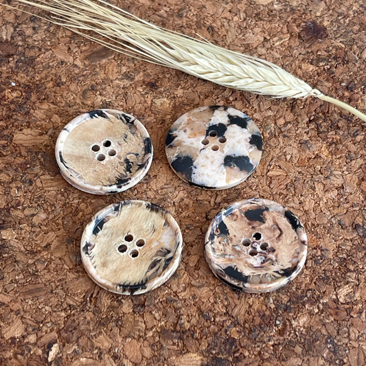 Bouton rond en bois avec marbrures 4 trous 28mm