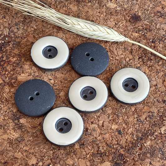 Bouton rond blanc écru 28mm 2 trous