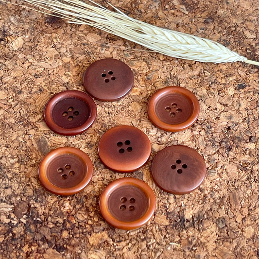 Bouton brun rond - 23 mm - 4 trous