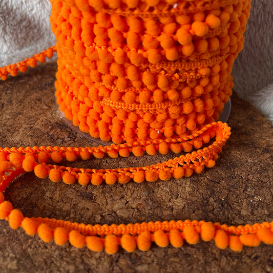 Galon mini pompons orange 6mm