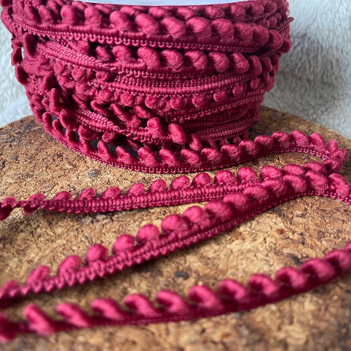Galon mini pompons bordeaux 6mm