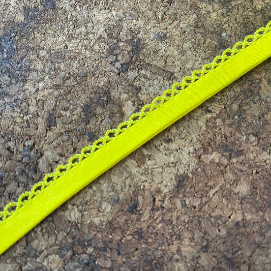 Biais uni jaune gouvernail replié picots 12mm