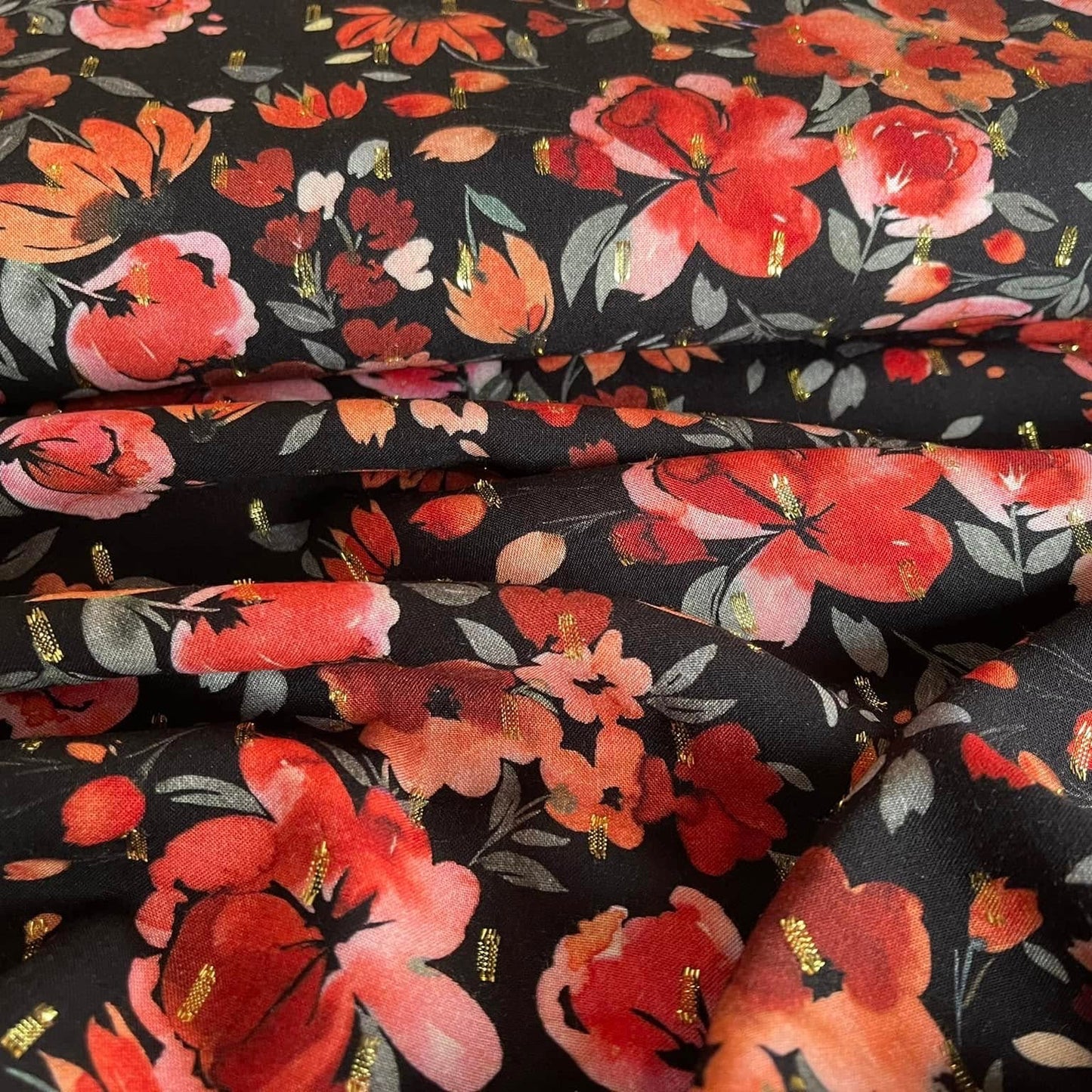 Viscose lurex - Fleurs rouges fond noir