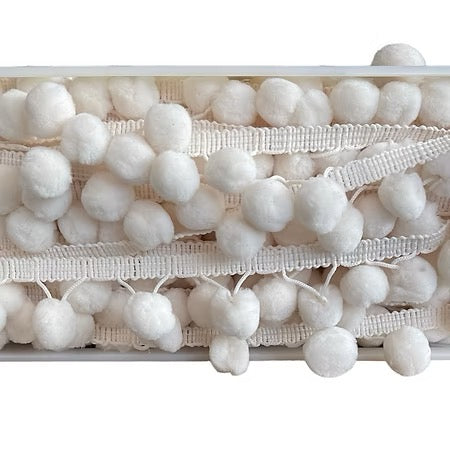 Galon à pompons blanc