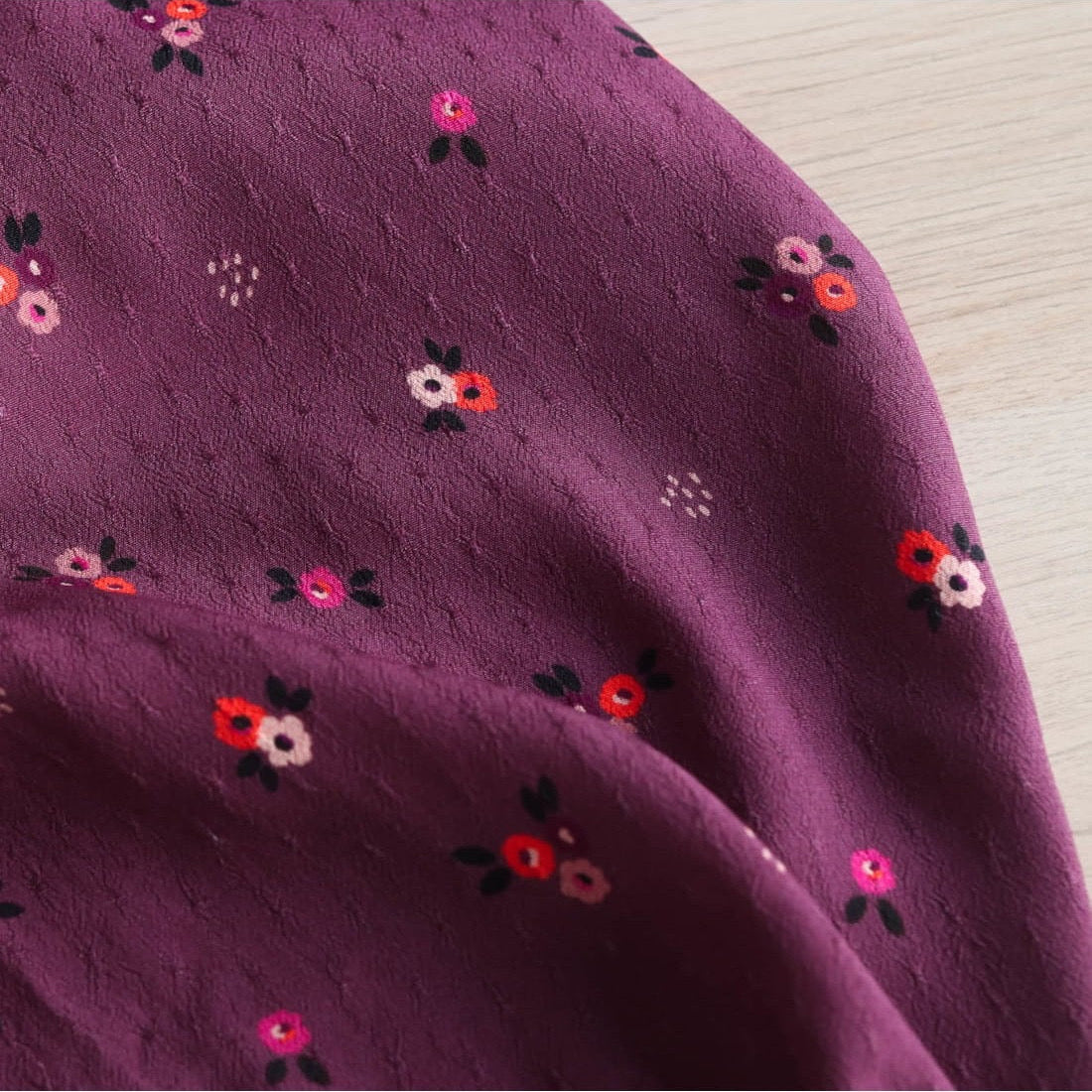 Crêpe de viscose plumetis Rêverie - Lise Tailor